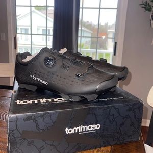 Tommaso cycling shoes worn once size 14